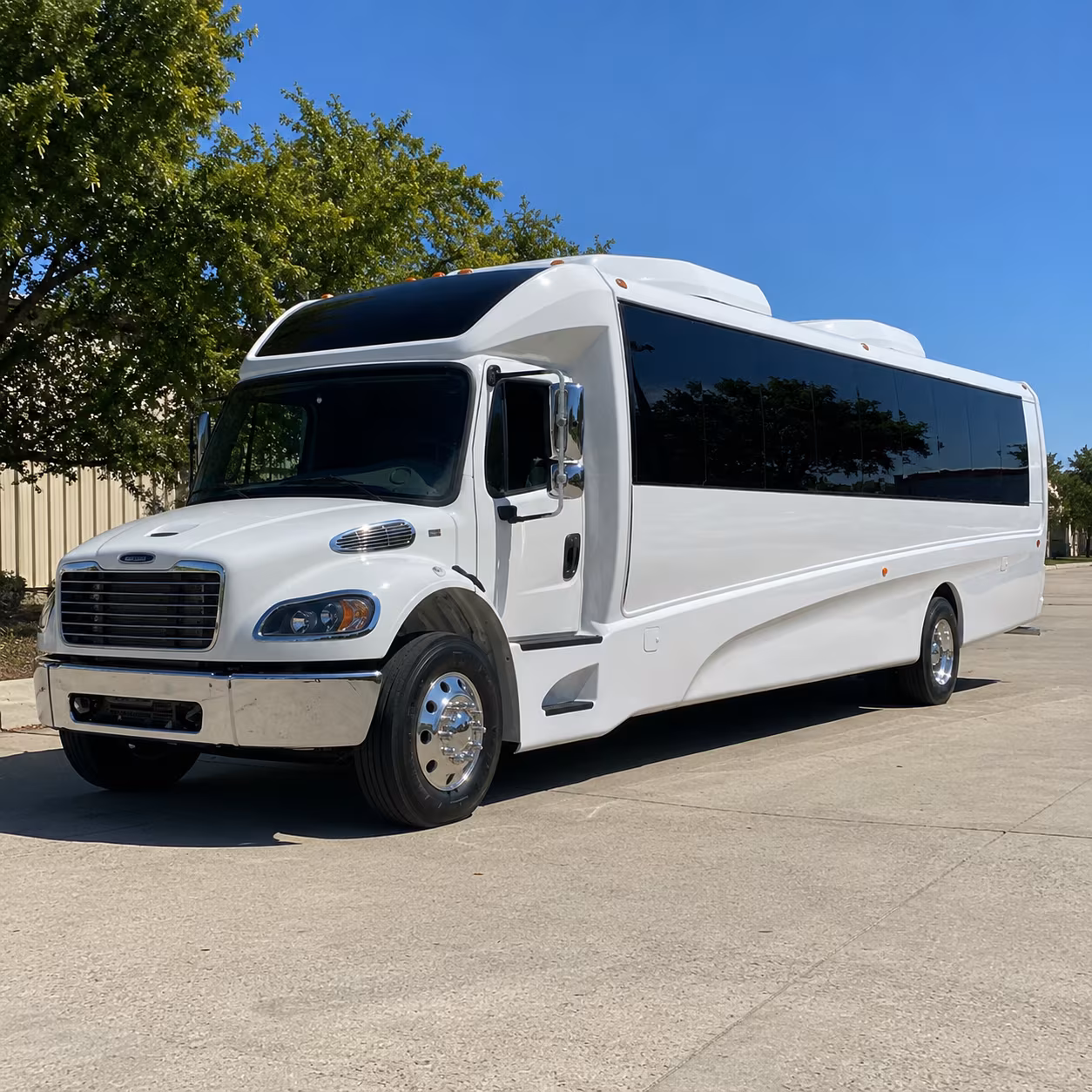 apex 25 passenger minibus